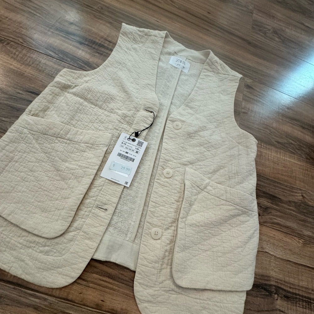 Zara Women's Beige Quilted Vest